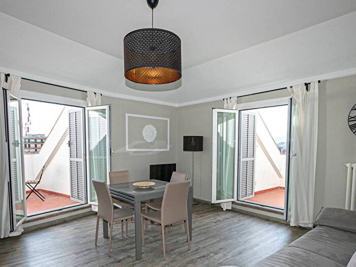 Appartamento trilocale in affitto in Via Alfredo d'Andrade, Sestri Ponente, Genova