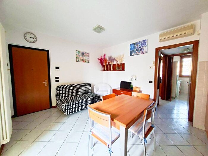 Appartamento bilocale in affitto in Via Eugenio Curiel, Centro, Rozzano