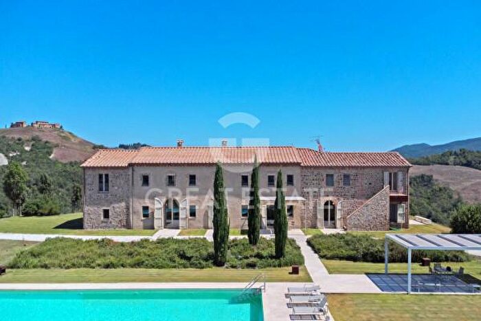 Casa con 6 locali in vendita in Via degli Alleganti, Volterra