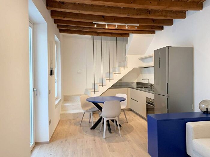 Appartamento bilocale in affitto in Via Santa Felicita, Centro Storico, Verona