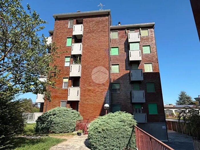 Appartamento trilocale in vendita in Viale Piave, Pessano Con Bornago