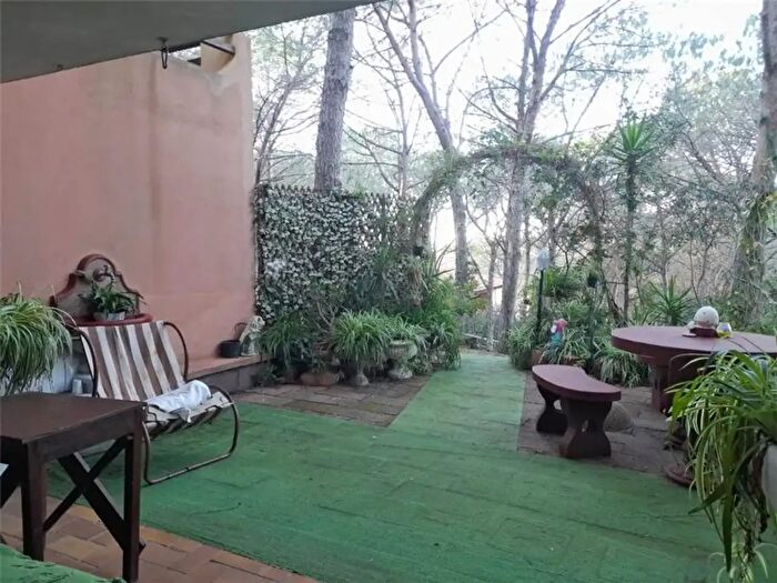 Casa con 5 locali in vendita in Narbolia