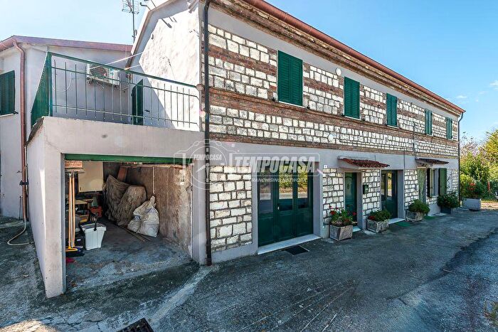 Appartamento con 6 locali in vendita in Sirolo