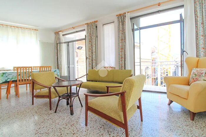 Appartamento trilocale in vendita in Via XX Settembre, San Benedetto Del Tronto