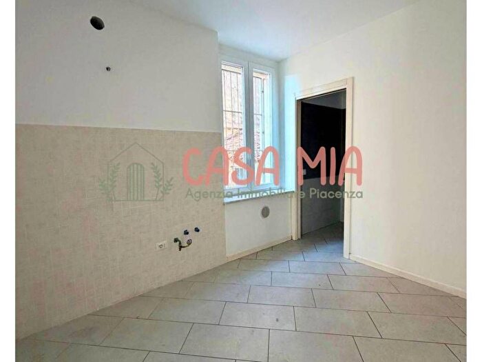 Appartamento bilocale in vendita in VIA ROMA, Centro, Gragnano Trebbiense