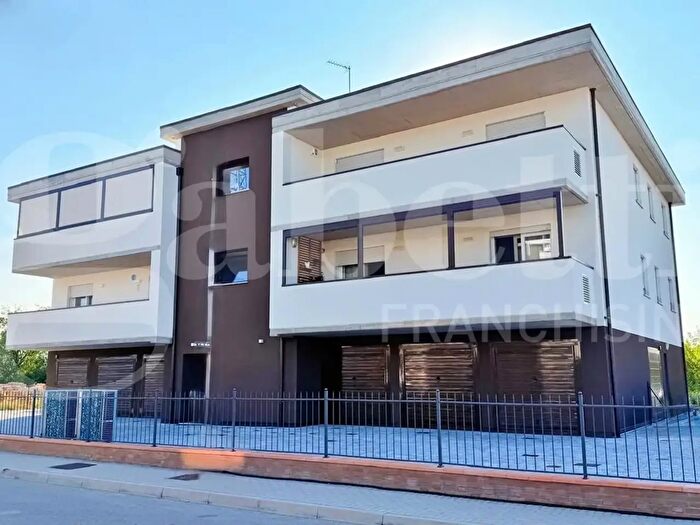 Appartamento trilocale in vendita in Via Gramsci, Sant'Agata Bolognese