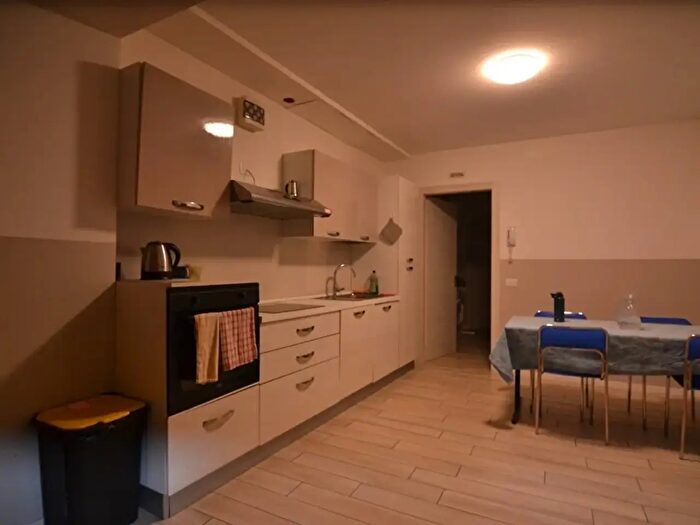 Appartamento con 6 locali in vendita in Vicolo Galasso, Trento