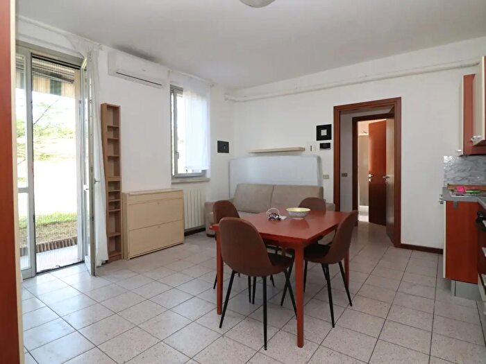 Appartamento monolocale in affitto in Via San Francesco, Arcore