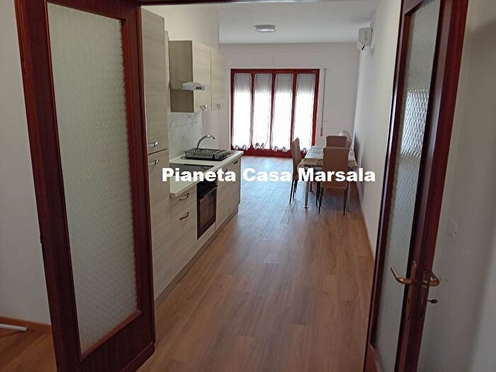 Appartamento trilocale in affitto in Via Giuseppe Mazzini, Centro Urbano, Marsala