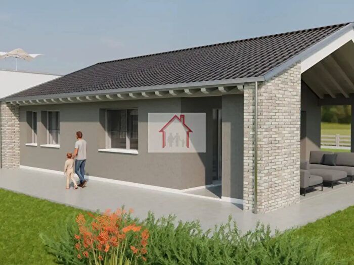 Casa quadrilocale in vendita in Via Nogariole, Giavera Del Montello