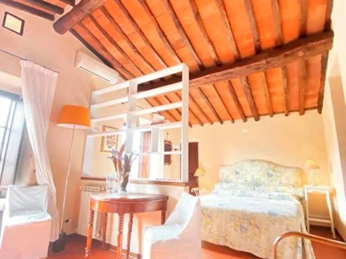 Appartamento trilocale in affitto in Via della Santissima Annunziata, Santissima Annunziata, Lucca
