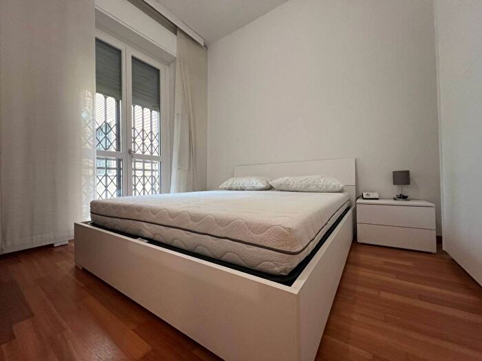 Appartamento trilocale in affitto in Via Alberto Caroncini, Lodi Brenta, Milano