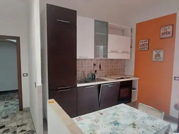 Appartamento trilocale in affitto in Via Giacomo Lanza, Piacenza