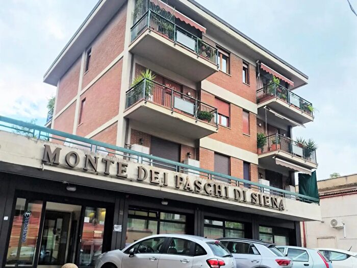 Appartamento con 6 locali in vendita in Via Giacomo Puccini, Perugia