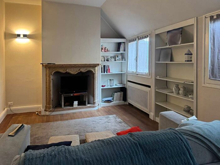 Appartamento trilocale in affitto in Via Bagutta, San Babila, Milano