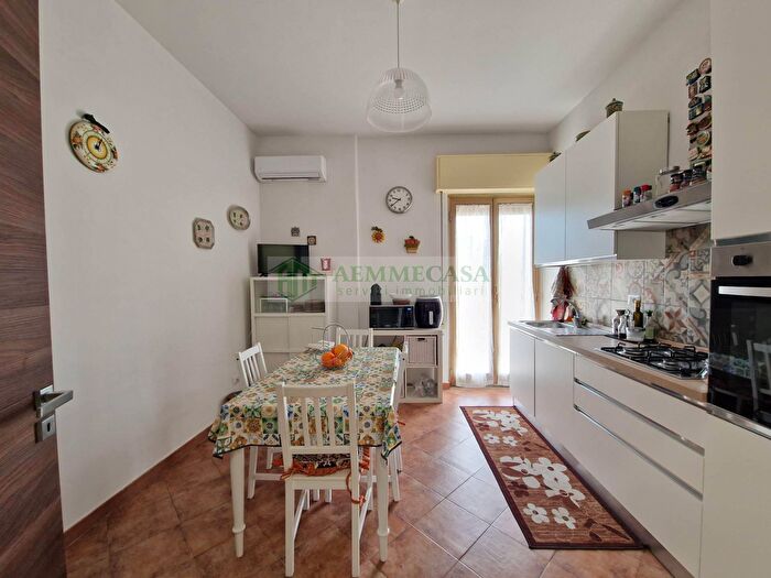 Case in Vendita e in Affitto - 3