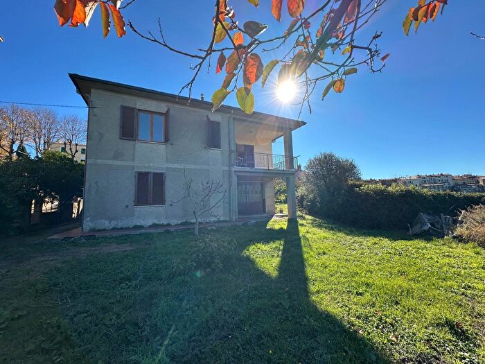 Casa con 5 locali in vendita in Castagneto Carducci