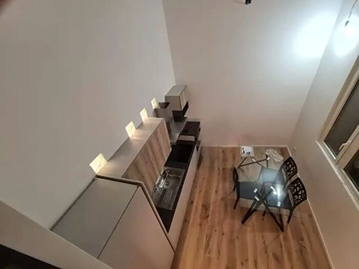 Appartamento bilocale in vendita in Via Oglio, Milano