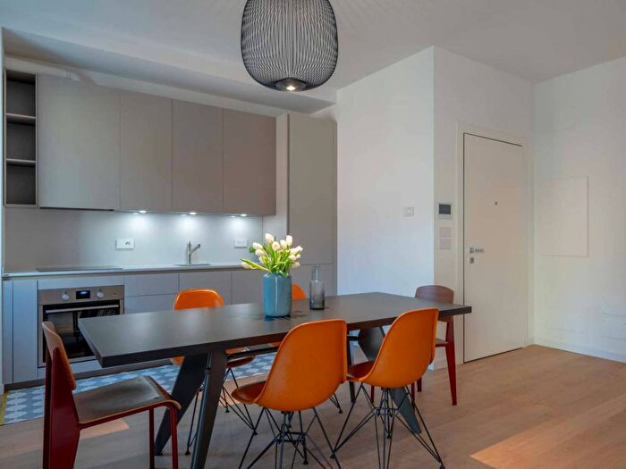 Appartamento trilocale in affitto in Via Errico Petrella, Buenos Aires, Milano