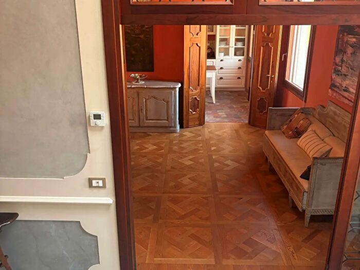 Appartamento con 8 locali in vendita in Campo San Leonardo, Venezia