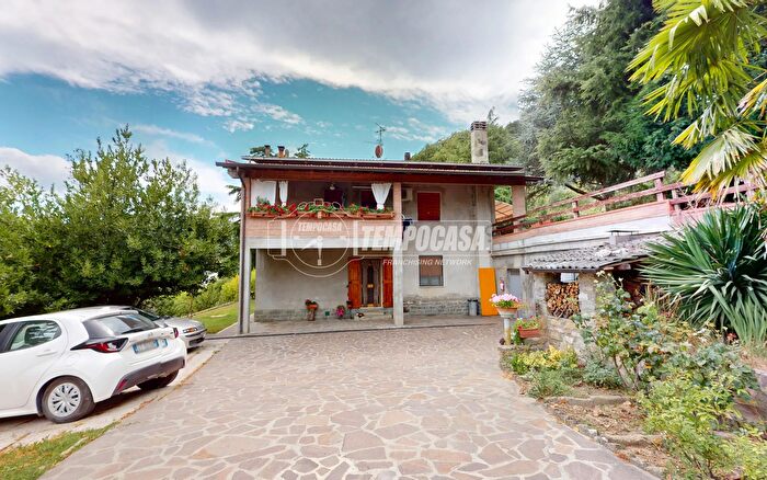 Casa con 9 locali in vendita in Via Vergatello, Castel DAiano