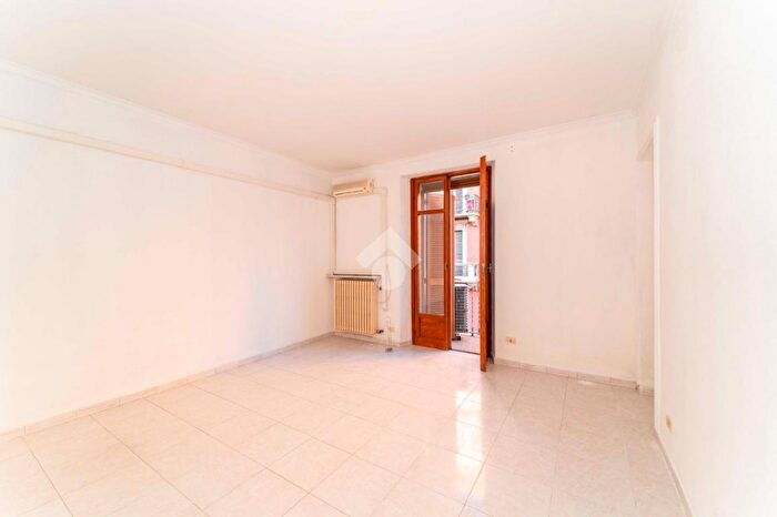 Appartamento trilocale in vendita in Via Issiglio, Torino