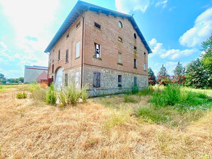 Casa con 5 locali in vendita in Scandiano