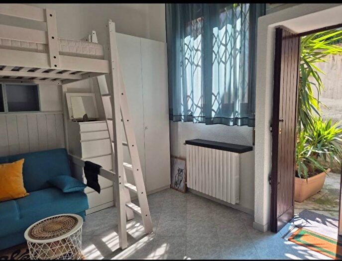 Appartamento bilocale in affitto in Via Gaetana Agnesi, Porta Romana Medaglie dOro, Milano