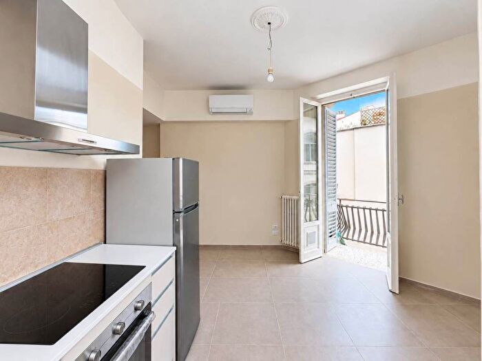 Appartamento con 5 locali in affitto in Santa Croce, Firenze