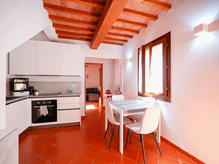 Casa trilocale in vendita in Via, Campi Bisenzio