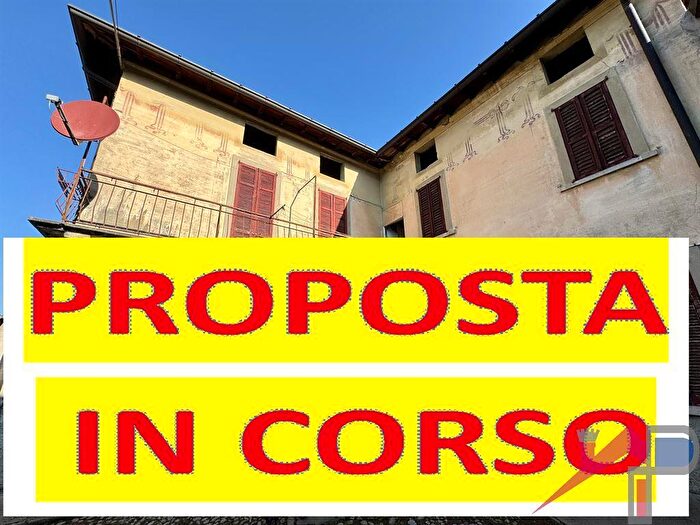 Casa con 8 locali in vendita in Cisano Bergamasco