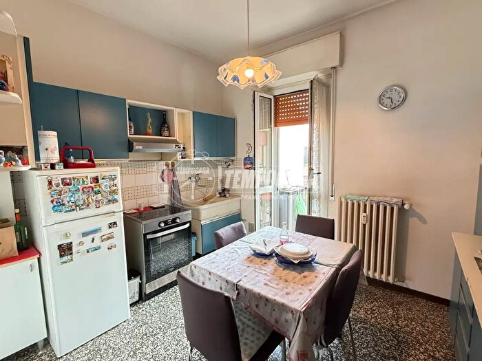 Appartamento trilocale in vendita in Via Tevere, Rozzano