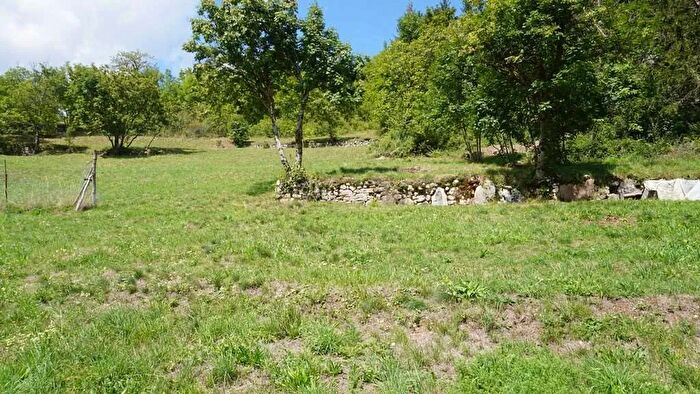 Casa con 10 locali in vendita in Frazione Raossi, Vallarsa