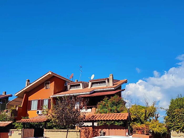 Casa trilocale in vendita in Via Vito Pietroforte, Cerveteri