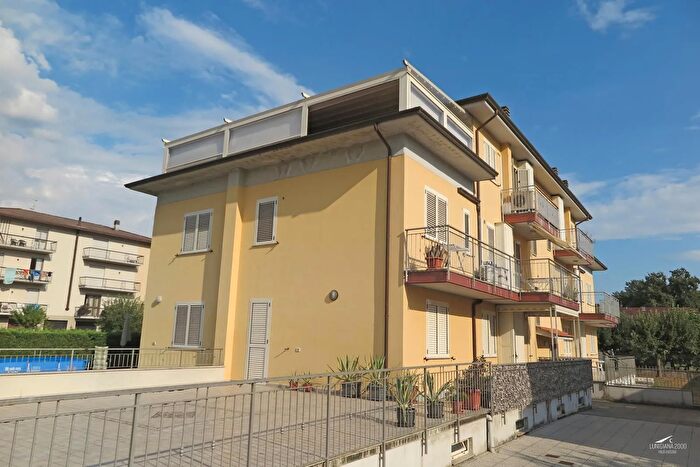 Appartamento trilocale in vendita in Villafranca In Lunigiana