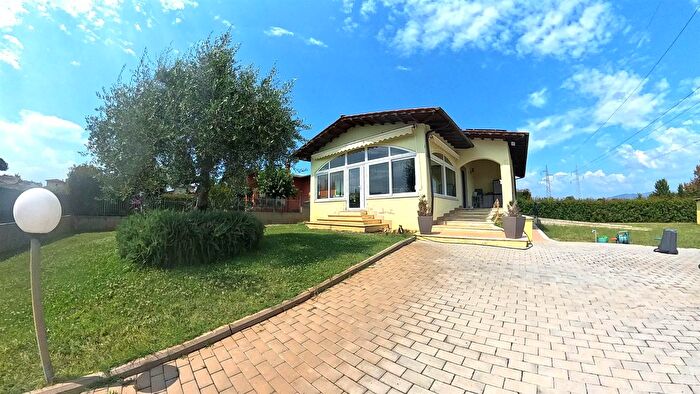 Casa con 5 locali in vendita in Fiano Romano