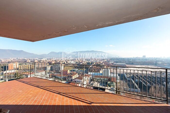 Appartamento quadrilocale in vendita in Via Milano, Brescia