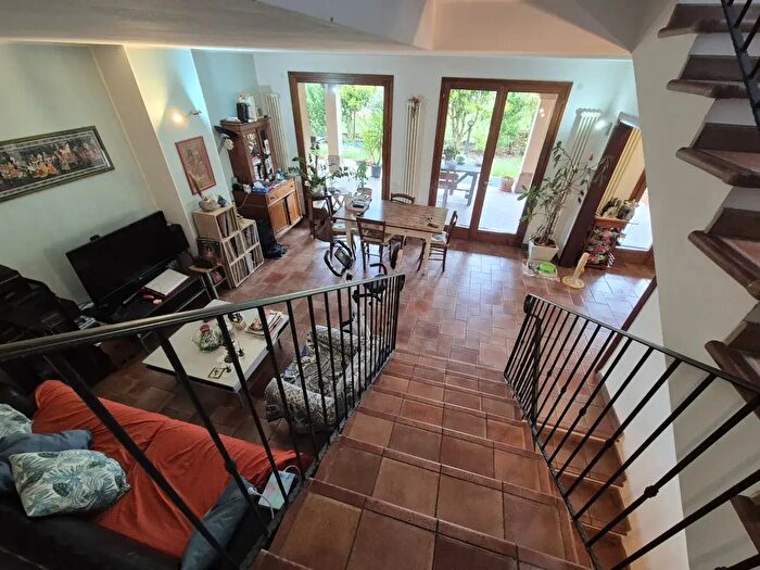 Casa con 5 locali in vendita in Via Sorrivoli, Cesena