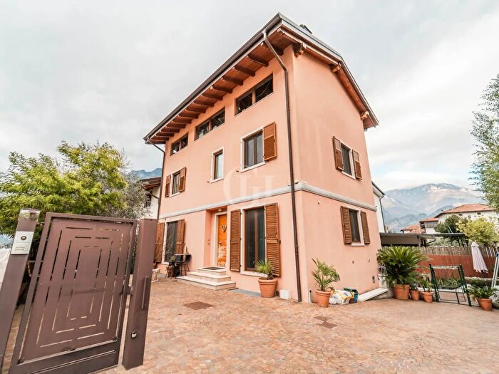 Appartamento bilocale in vendita in Via San Giorgio, Arco