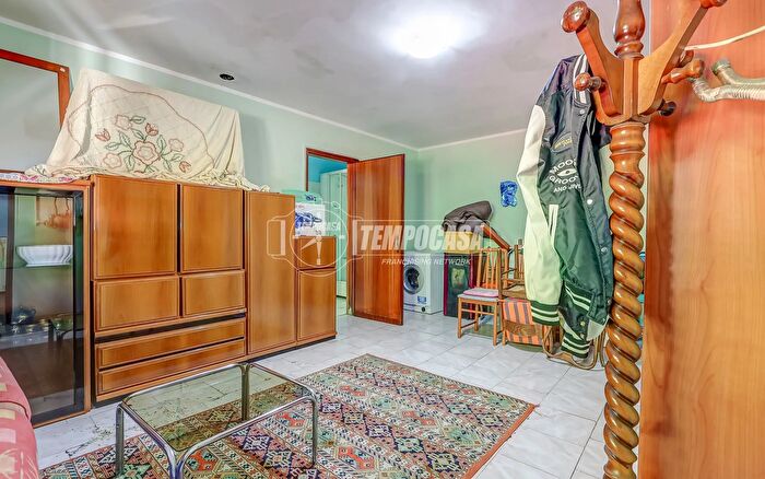 Appartamento trilocale in vendita in Via Giuseppe Garibaldi, Somma Lombardo