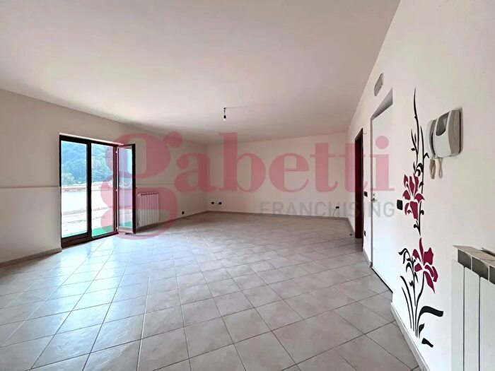 Appartamento con 5 locali in vendita in Via Cicerone, Telese