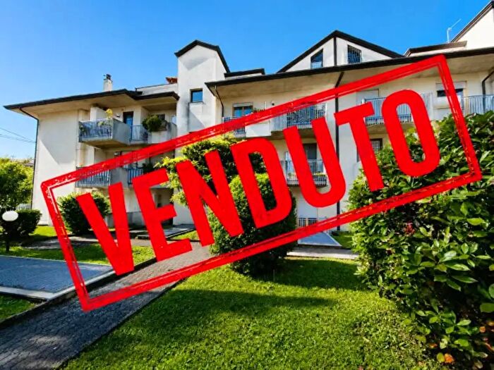 Appartamento trilocale in vendita in Via Caduti Luglio, Boltiere