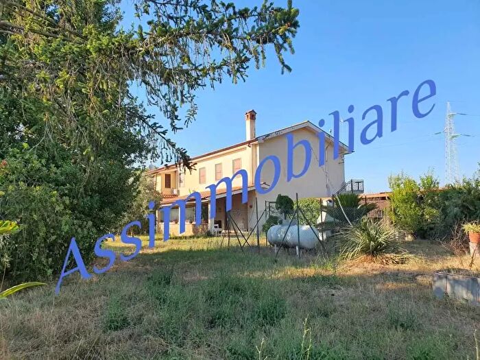 Appartamento trilocale in vendita in Latina