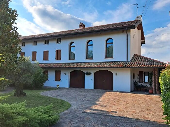 Casa con 6 locali in vendita in Via del Monumento, Mereto Di Tomba