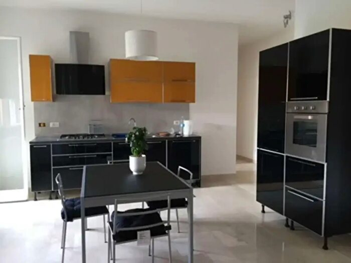 Appartamento quadrilocale in vendita in Via XXV Aprile, Pero