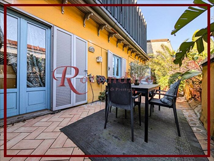 Appartamento con 5 locali in affitto in Piazza Tommaseo, Vincenzo Monti, Milano