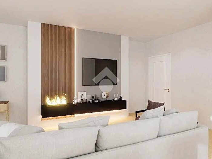 Appartamento quadrilocale in vendita in Via Montecassino, Castelliri