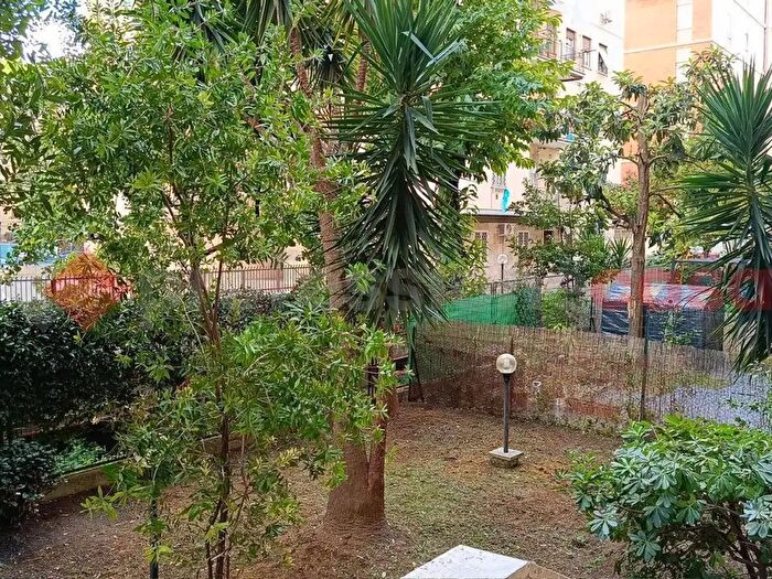 Appartamento trilocale in vendita in Viale Val Padana, Roma