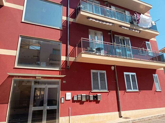 Appartamento quadrilocale in affitto in Via Lipari, Centro, Pachino