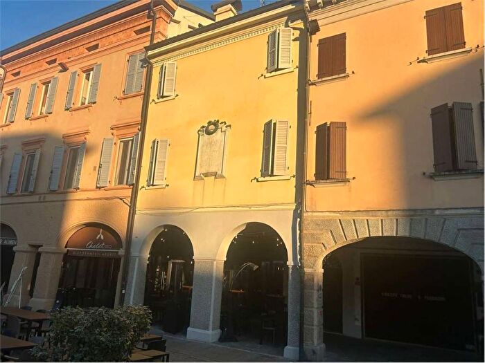 Case in Vendita e in Affitto - 2